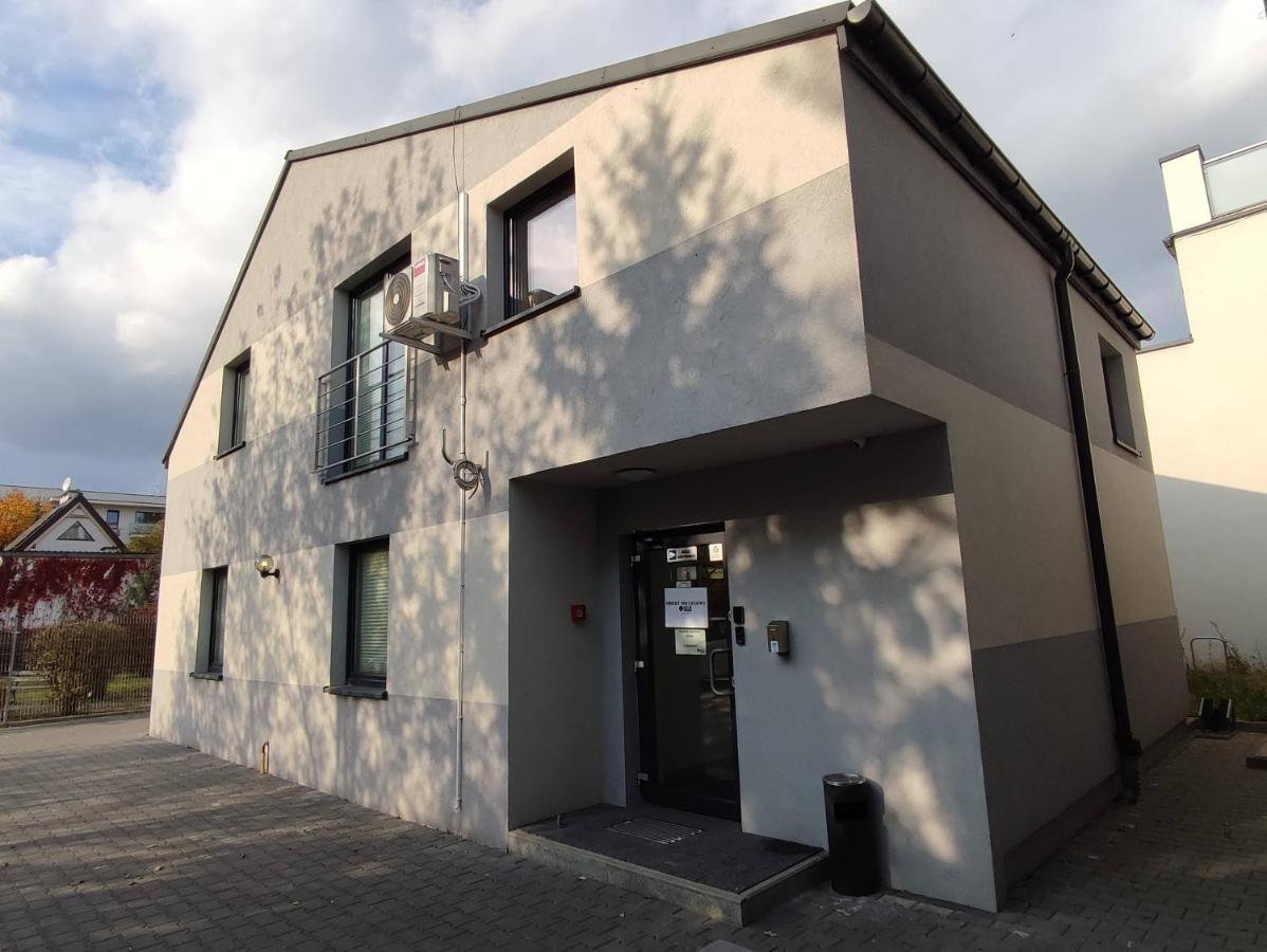 Obiekt Noclegowy Ocelot Pruszkow Exterior photo